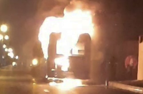 Bakıda sərnişin avtobusu yanaraq KÜL OLDU