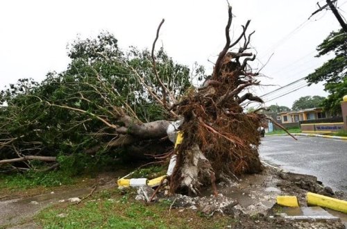 İlin ən güclü qasırğası Yamaykanı viran qoyub