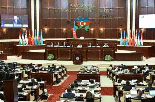 Milli Məclisdə jurnalistlərə qoyulan bu qadağa götürüldü