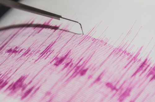 Əfqanıstanda güclü zəlzələ - Ölən və yarallananlar var