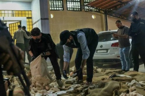 Qəbiristanlıqdan 35 min Captaqon həbi ələ keçirildi