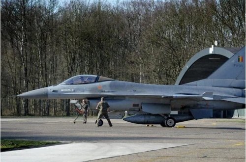 Belçikada hərbi hava bazasında daha dörd pilotsuz təyyarə aşkarlanıb