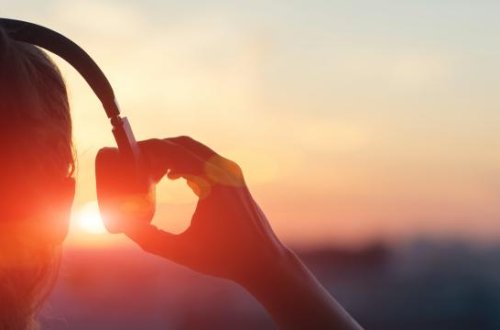 Musiqi dinləmək demans riskini azalda bilər