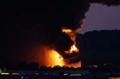 ABŞ-da yük təyyarəsi qəzaya uğrayıb: 7 ölü, 11 yaralı