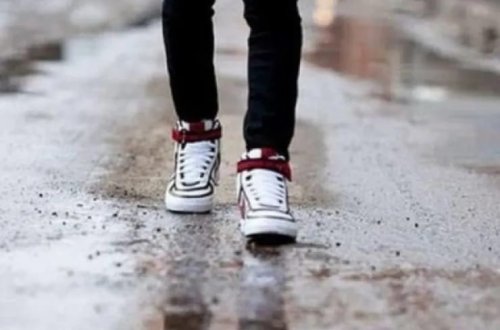 Bakıda 16 yaşlı oğlan itkin düşüb