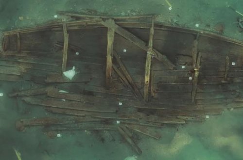 Cənubi Koreyanın qərb sahilində 600 illik yük gəmisi aşkar edilib