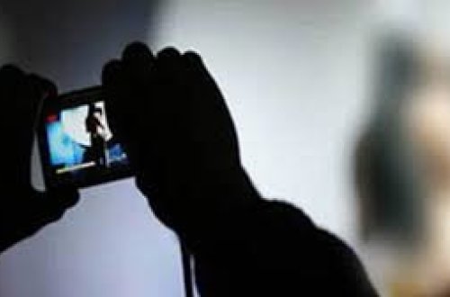 Qadını aldadıb, tanışını rüsvayedici videolarla şantaj edən şəxsə cəza verildi