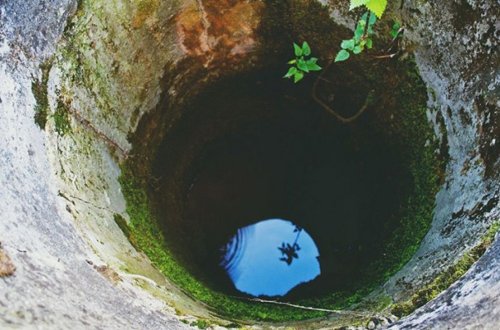 Ağstafada yaşlı qadın su quyusuna düşərək öldü