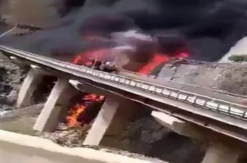 Səudiyyə Ərəbistanında Ümrə yolunda dəhşətli qəza: 45 nəfər ölüb