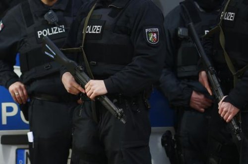 Almaniyada polis 12 yaşlı eşitmə əngəlli qızı güllələyib