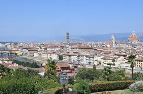 İtaliyanın məşhur şəhəri açıq havada yemək yeməyi qadağan edir