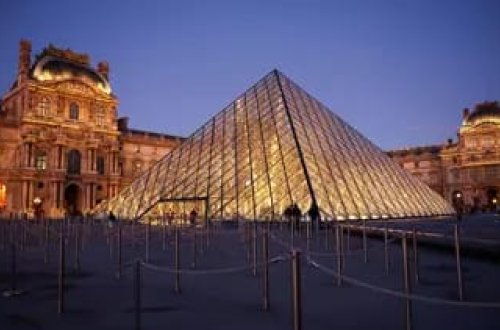 Luvr əvvəlcə qarət edildi, indi isə silkələnir