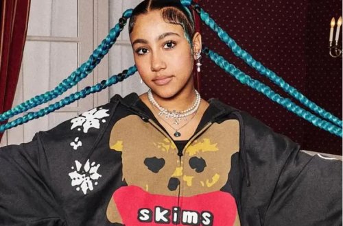 Kardaşyanın 12 yaşlı qızı reklama çəkildi - FOTOLAR