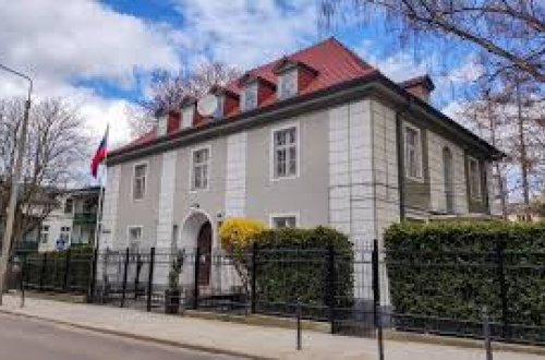 Polşa Rusiyanın sonuncu baş konsulluğunu bağladı