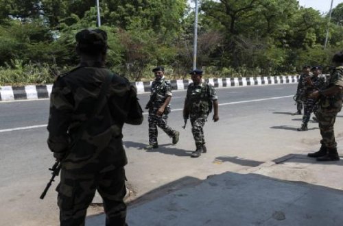 Özlərini mərkəzi bank məmurları kimi təqdim edərək 800 min dolları qarət ediblər