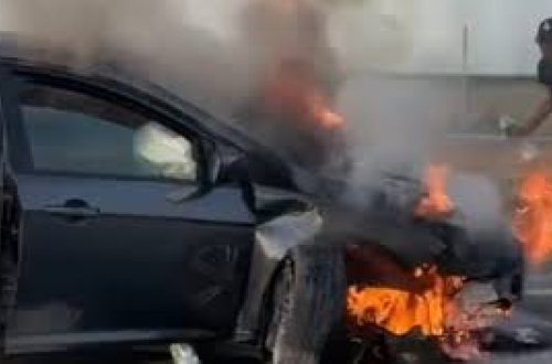 Zaqatalada minik avtomobili yandı