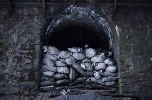 Kömür mədəninin çökməsi nəticəsində 3 işçi torpaq altında qalıb