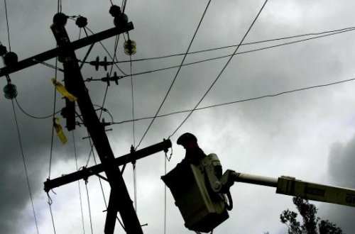 Avstraliyada tropik siklon səbəbindən minlərlə ev və iş yeri elektriksiz qalıb