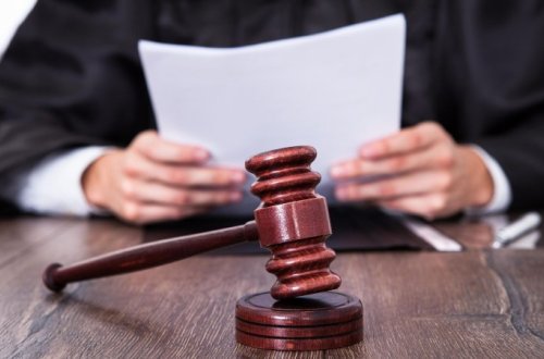 Saatlı Rayon İcra Hakimiyyətinin vəzifəli şəxsinə hökm oxundu