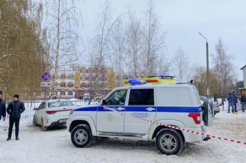 Rusiyada 8-ci sinif şagirdi dərs zamanı atəş açdı - Yaralılar var