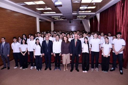 “İnsanın öz dövlətinin bayrağı altında yaşaması böyük xoşbəxtlikdir”- millət vəkili Elçin Mirzəbəyli