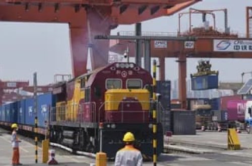 Çində qatar qəzası: 11 nəfər ölüb