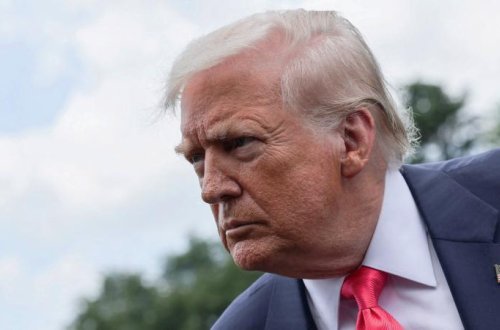 Tramp Bayden tərəfindən avtomatik imza ilə təsdiq edilmiş icra sərəncamlarını ləğv etdi