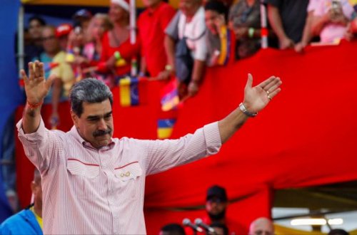 Venesuela prezidenti Maduro rəqs edərək ABŞ-ı sülhə çağırıb