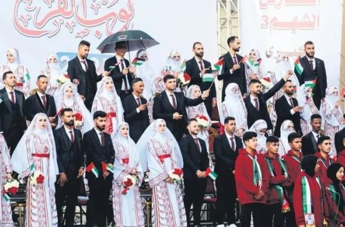 Müharibənin kölgəsində kütləvi toy