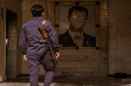 Əsəd rejiminin hərbi cinayətlərini əks etdirən 70 mindən çox yeni fotoşəkil ortaya çıxıb.