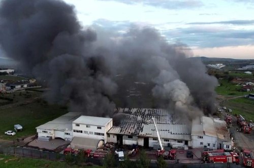 Türkiyədə fabrikdə güclü yanğın - VİDEO
