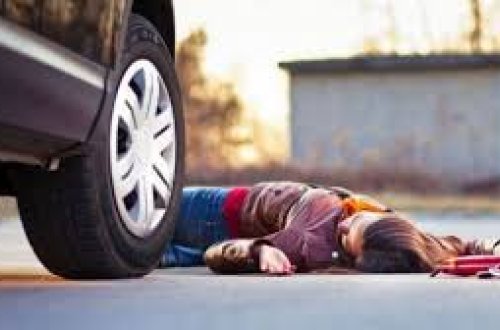 Zaqatalada qadını maşın vuraraq öldürüb