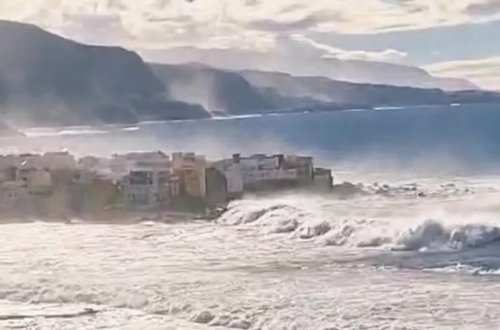 Kanar adalarında nəhəng dalğalar üç nəfərin ölümünə səbəb olub