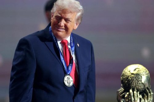 FİFA Trampa Sülh Mükafatını təqdim edib