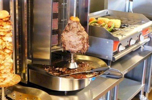 Gəncədə dönərdən zəhərlənən məktəblilərin adları məlum oldu