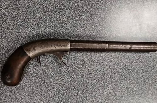 200 illik silahla içki mağazasını qarət edən şəxs tutulub