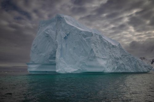 13 ildə Antarktidada dəniz səviyyəsini təhdid edən 362 buzlaq zəlzələsi baş verib