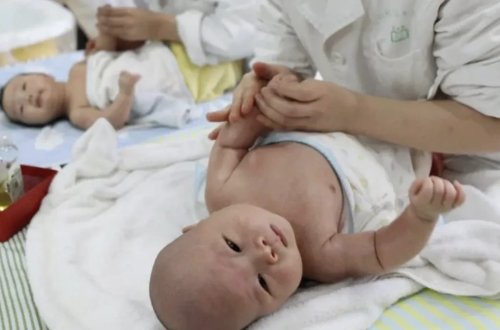 Doğum xərcləri pulsuz olacaq: Çində əhali böhranına qarşı tədbir görülür 