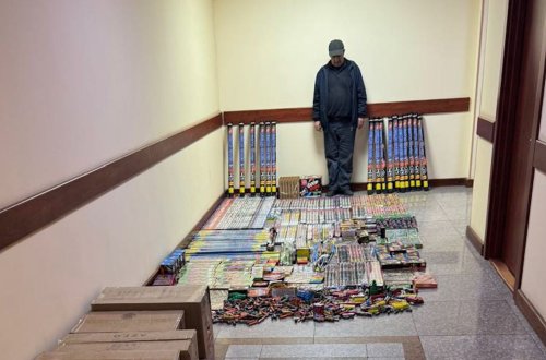 Polis paytaxtda pirotexniki vasitələrin satıldığı anbar aşkar edib