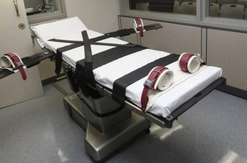 Səkkiz adamı öldürməkdə təqsirli bilinən şəxs edam cəzasına məhkum edilib