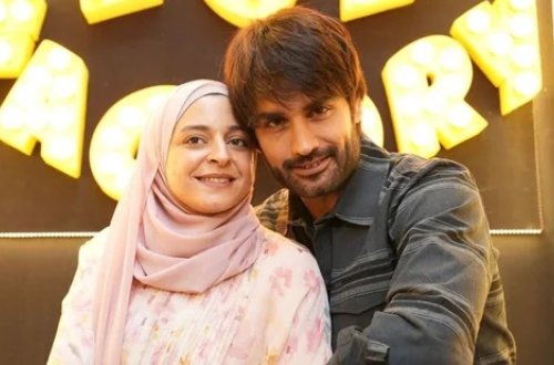 İslamı qəbul edən hindistanlı televiziya ulduzu iddialara cavab verdi