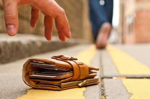 İtən əşyanın sahibi 1 il aşkarlanmasa tapanın olur