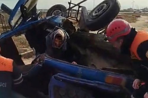 Bakıda marşrut avtobusu ağır qəzaya düşdü - 2 ölü, 9 yaralı