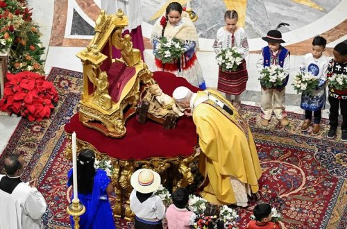 Papa XIV Leo ilk Milad mərasiminə rəhbərlik etdi