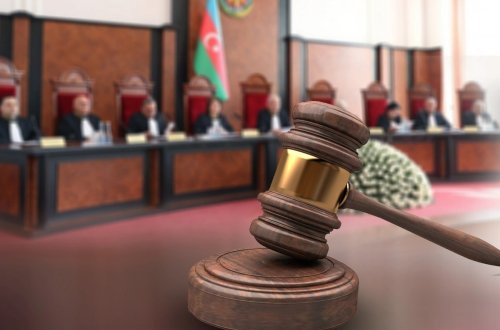 Yetkinlik yaşına çatmayan qızı qaçıran şəxs məhkəmə zalında həbs edildi