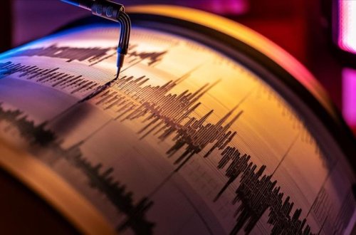 Yaponiya sahillərində 5,6 bal gücündə zəlzələ baş verib