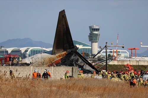Cənubi Koreya lideri Li Jeju Air qəzasının ildönümündə üzr istəyib