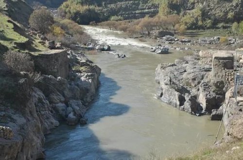 İranda çay daşdı, insanlar boğuldu