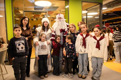 Bazarstore” media nümayəndələrinin övladları üçün Yeni il şənliyi keçirib