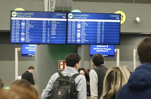 Yunanıstanda texniki nasazlıq səbəbindən çoxsaylı uçuşlar dayandırılıb